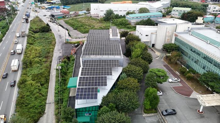 235149625_8vb1aiue_a337c6659eb9abc2ec148968283ba572611d56be.jpg 이미지크게보기